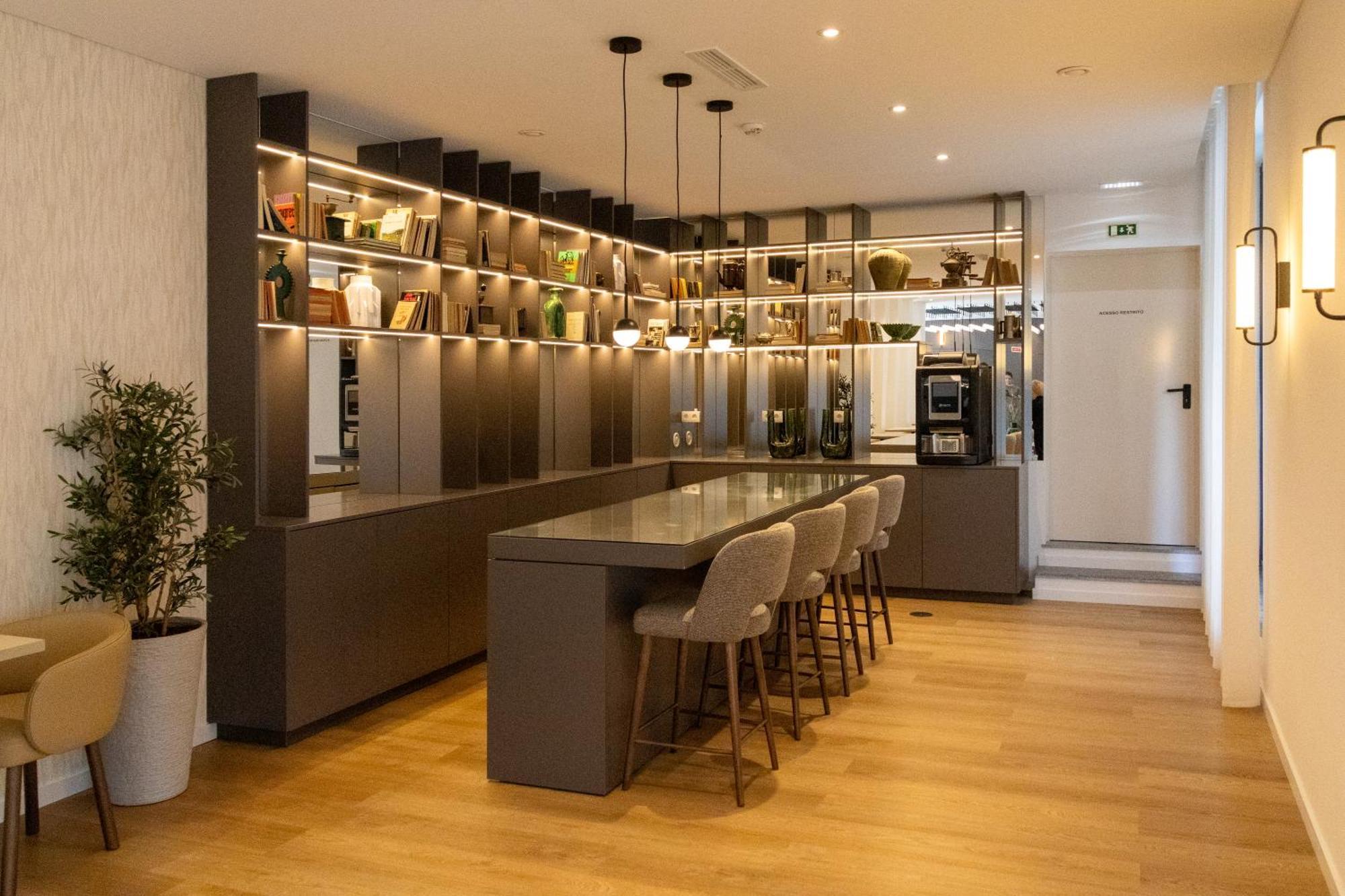 Viseu Executive Hotel Екстериор снимка